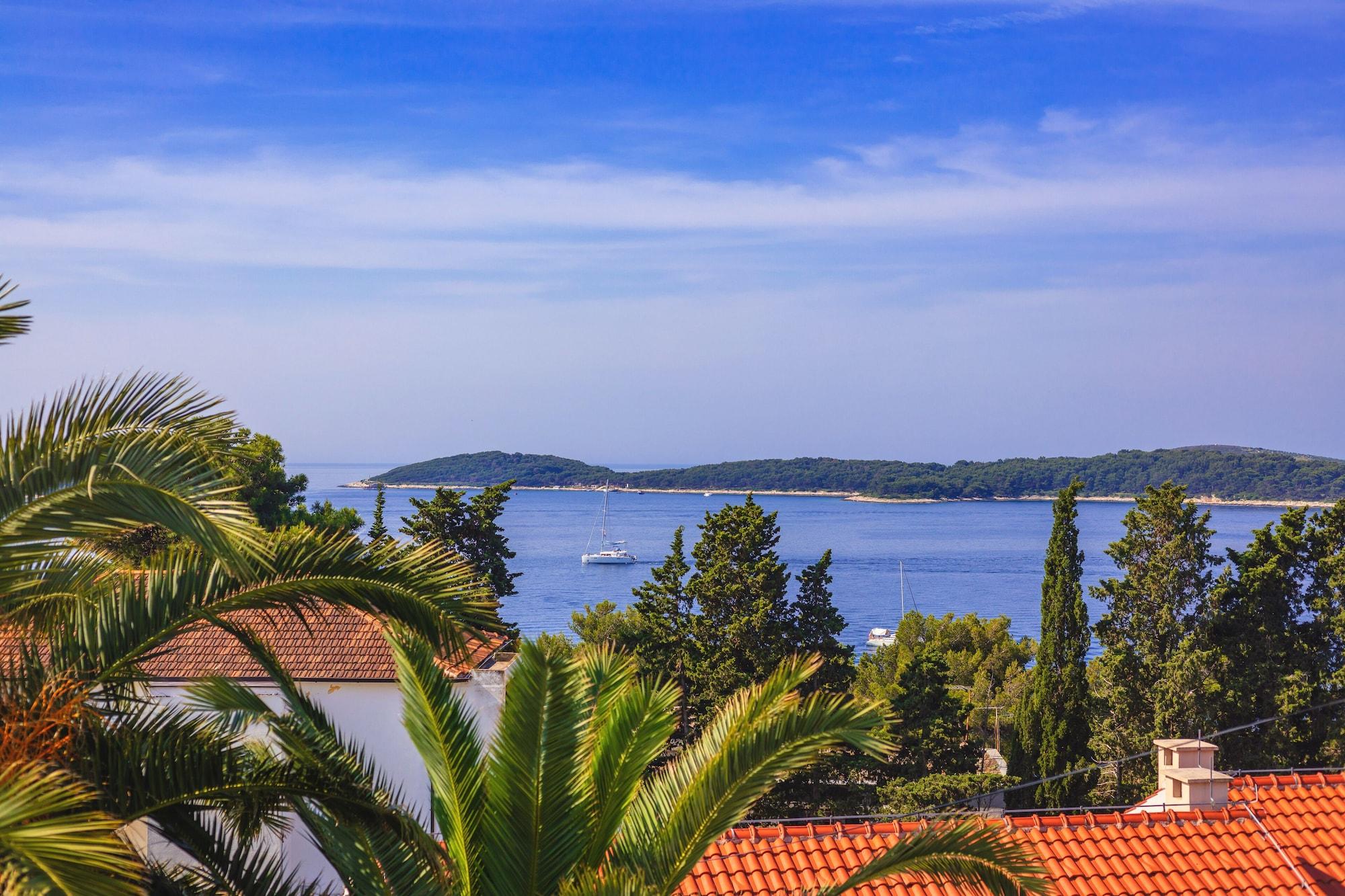 Pharia Hotel And Apartments - By The Beach Hvar Town Exterior photo