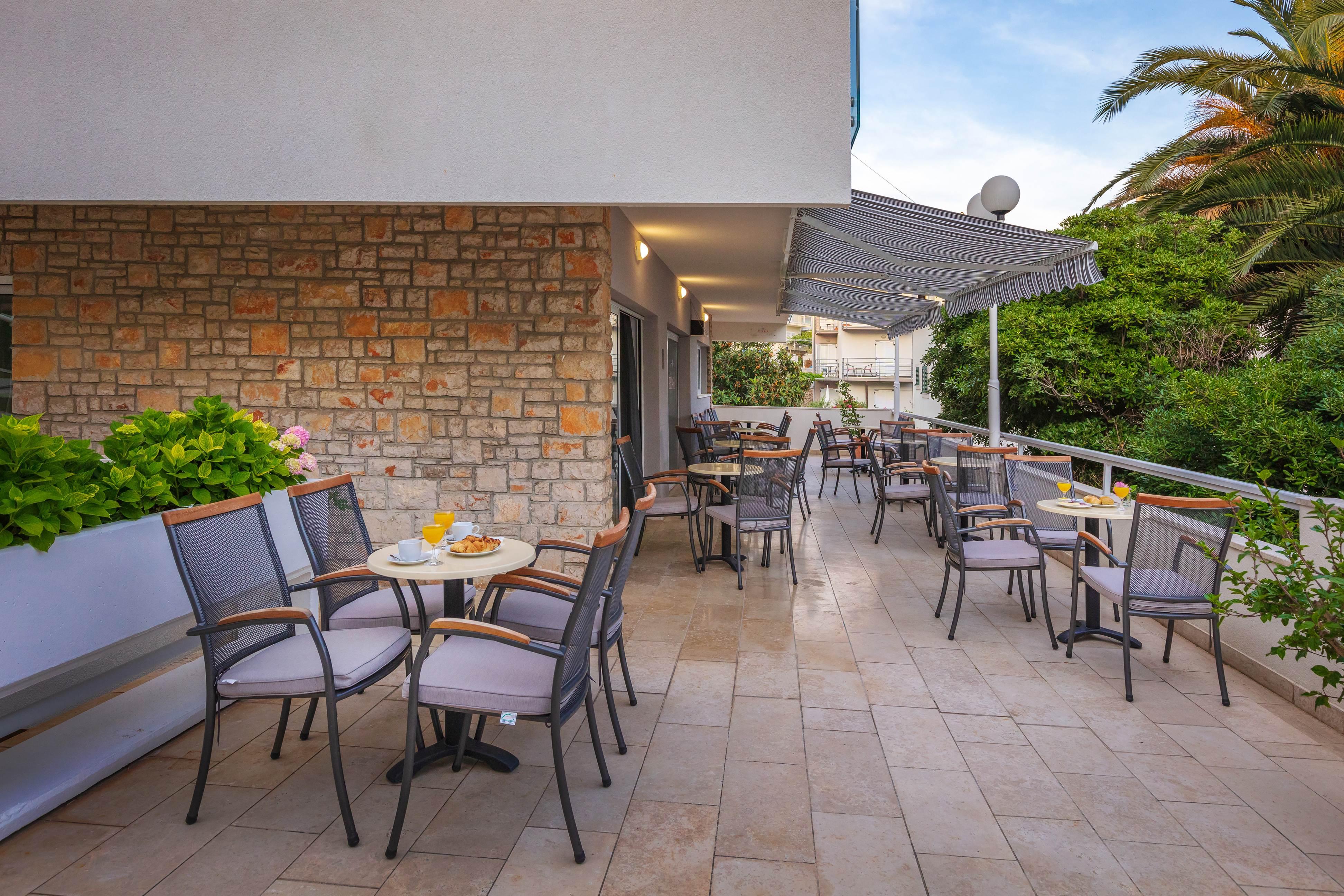 Pharia Hotel And Apartments - By The Beach Hvar Town Exterior photo