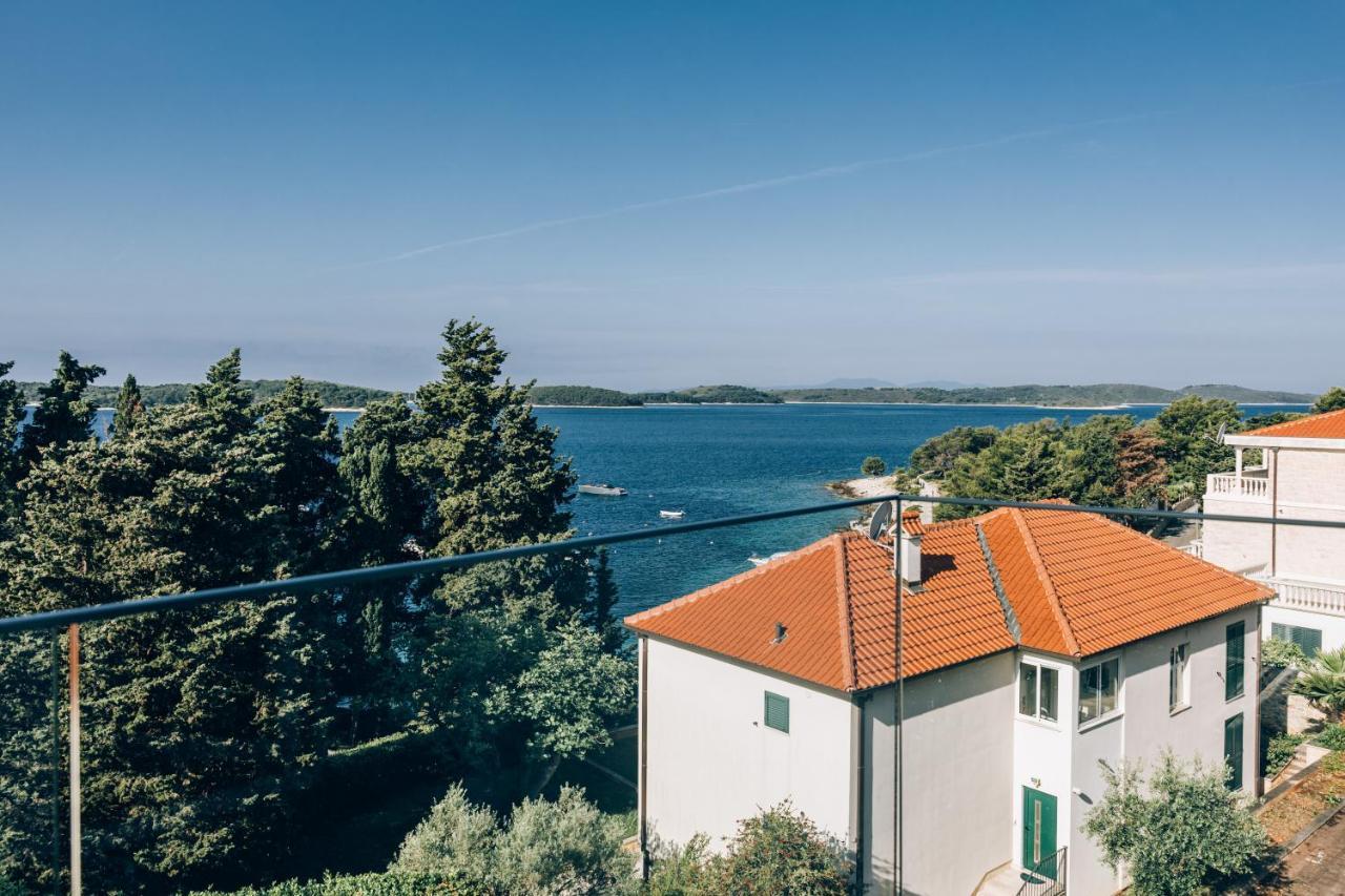 Pharia Hotel And Apartments - By The Beach Hvar Town Exterior photo