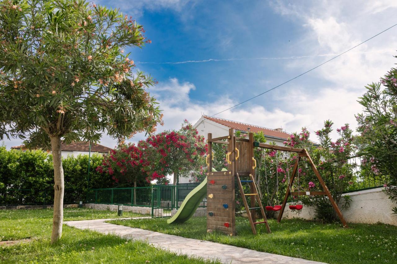 Pharia Hotel And Apartments - By The Beach Hvar Town Exterior photo