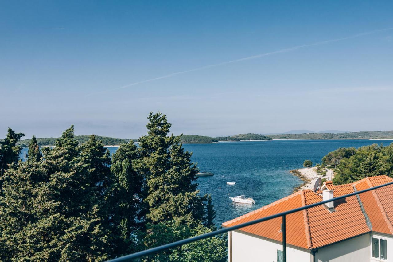 Pharia Hotel And Apartments - By The Beach Hvar Town Exterior photo