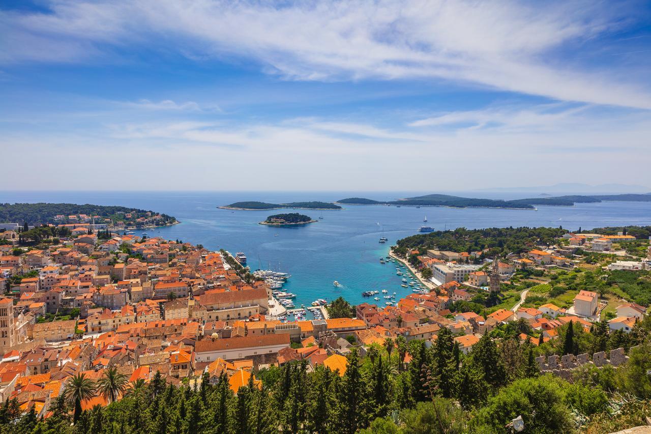 Pharia Hotel And Apartments - By The Beach Hvar Town Exterior photo