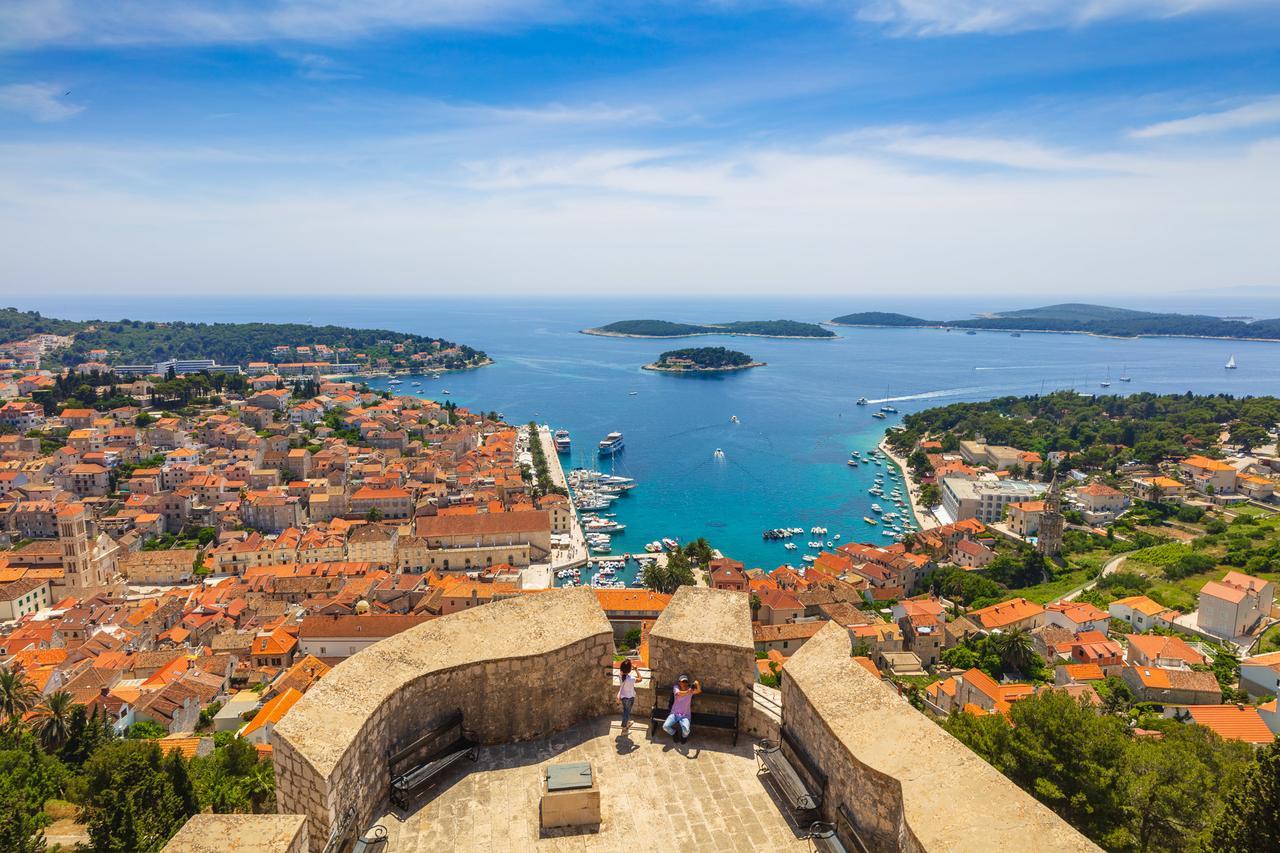 Pharia Hotel And Apartments - By The Beach Hvar Town Exterior photo