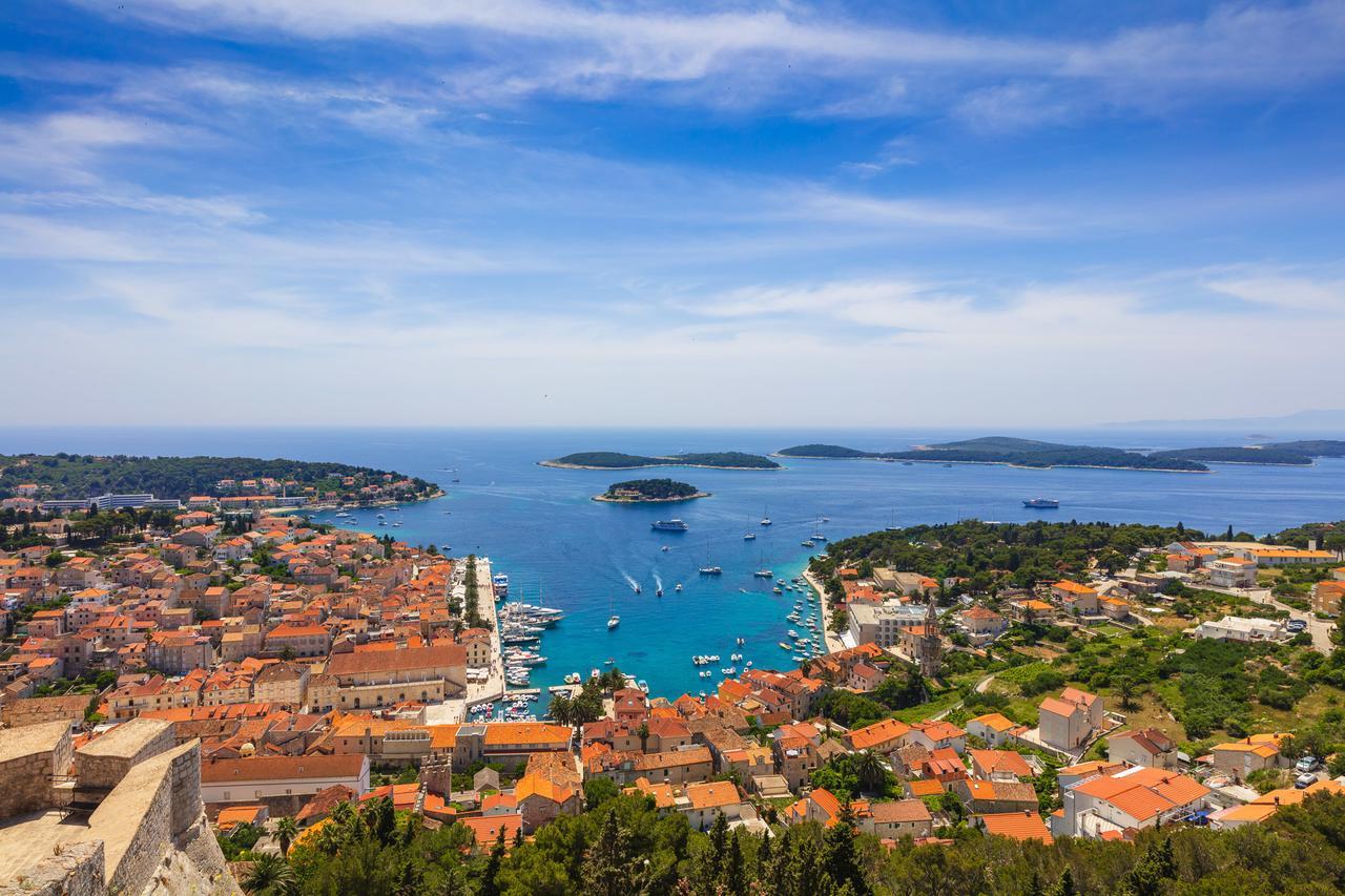 Pharia Hotel And Apartments - By The Beach Hvar Town Exterior photo