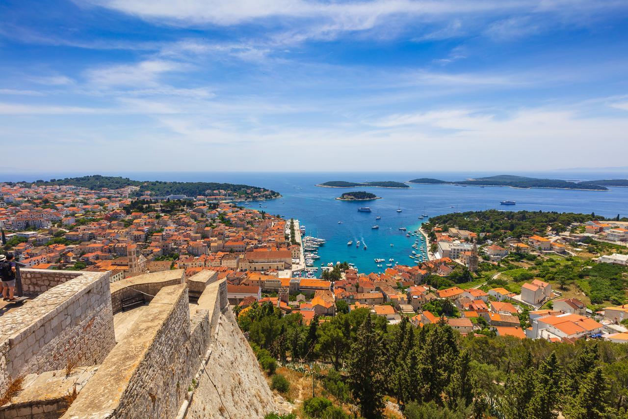 Pharia Hotel And Apartments - By The Beach Hvar Town Exterior photo